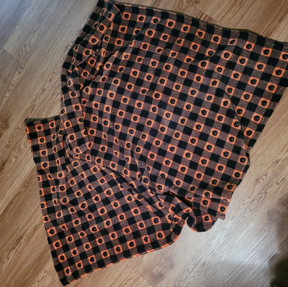 LEAVING TOMORROW 2 Halloween pumpkin buffalo plaid check blanket gingham plush - Picture 3 of 5